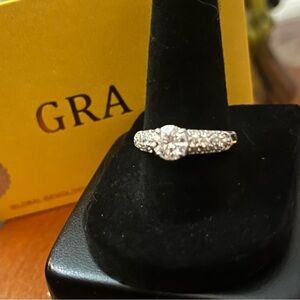 Elegant Silver Ring with moissanite diamond Stones size 8